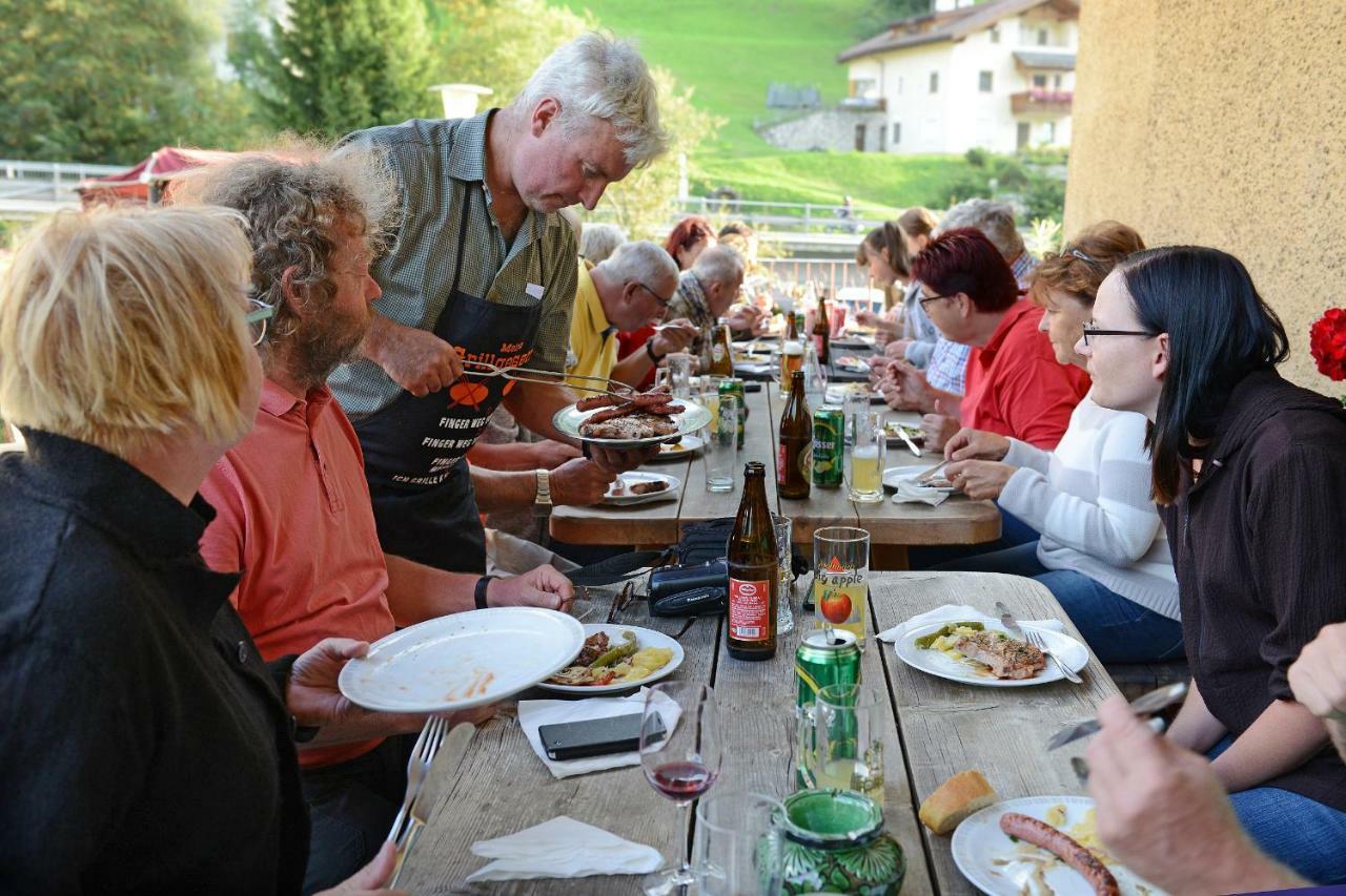 Hotel Garni Vanadis Ortisei Exterior foto